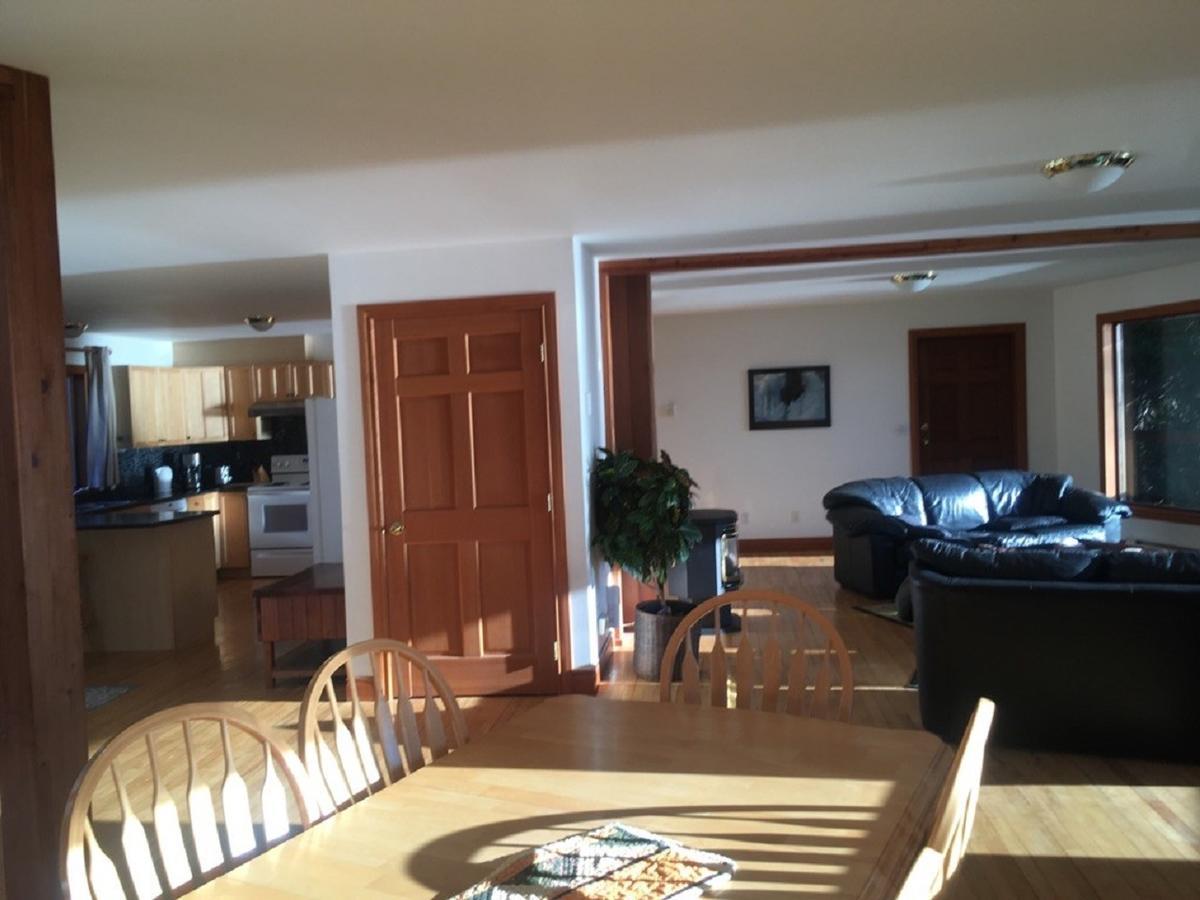 Tofino Stormbay Guest House エクステリア 写真